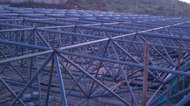 乌兰浩特概述网架加工中对钢材的质量的过细恳求